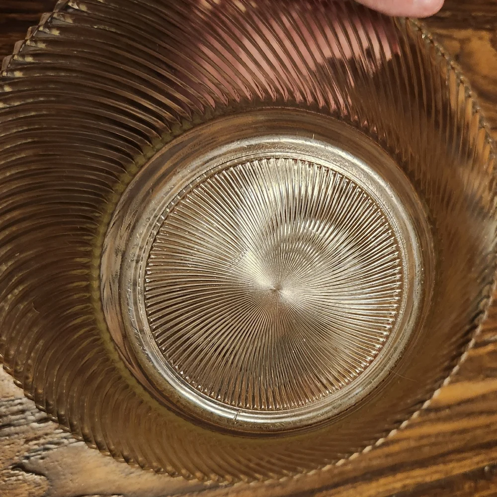 Pretty Textured Swirl Glass Serving Table Bowl 2.5 lbs